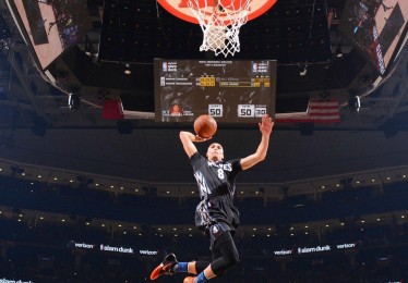 爱游戏官网_本世纪射手榜巅峰对决，梅西704球领跑全球，C罗701球紧追不舍