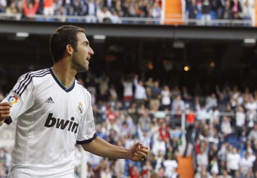 爱游戏体育|泰山热身赛1-1与天津握手言和，遭遇两轮不胜；后卫外援自由转会西班牙乙级联赛