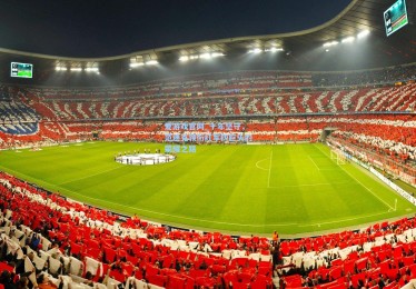 爱游戏官网_十年坚守，范迪克领衔红军四巨头的荣耀之路