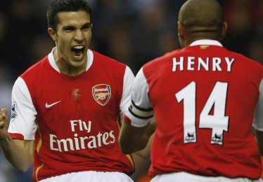 ayx|提前无缘最佳阵容！詹姆斯突发伤病退赛，两大传奇纪录面临终结危机，球迷争议声浪四起