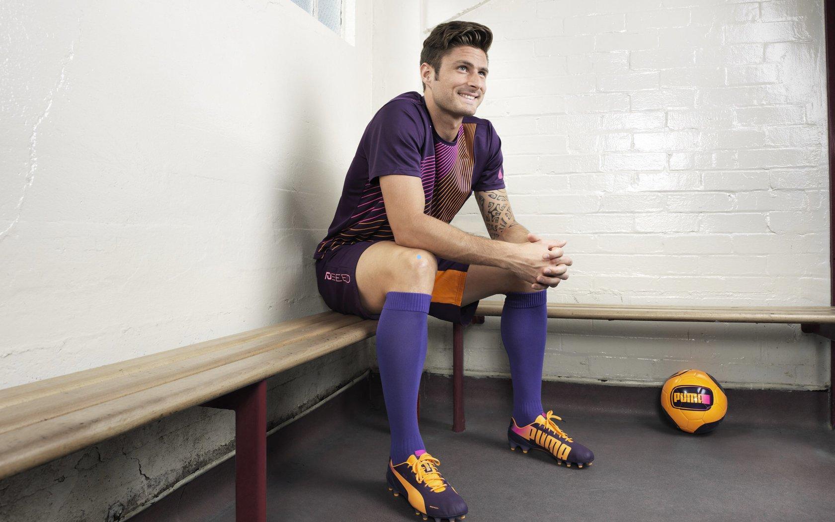 罗马诺独家爆料,阿隆索坚信短期内重掌教鞭,豪门俱乐部持续紧盯动向